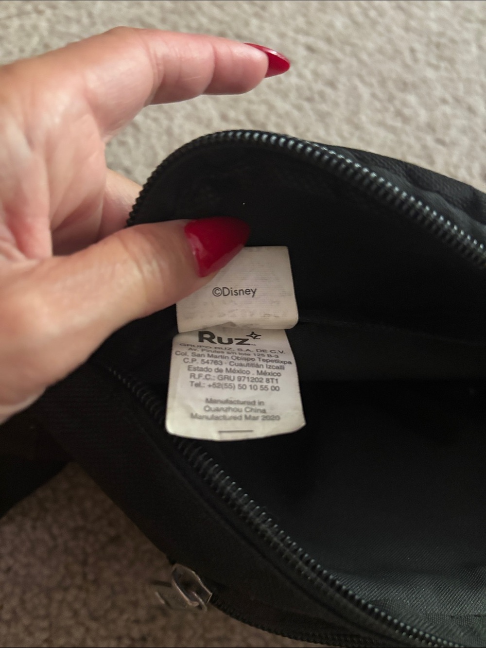 Disney Minnie Mouse Fanny Pack - Picture 6 of 7